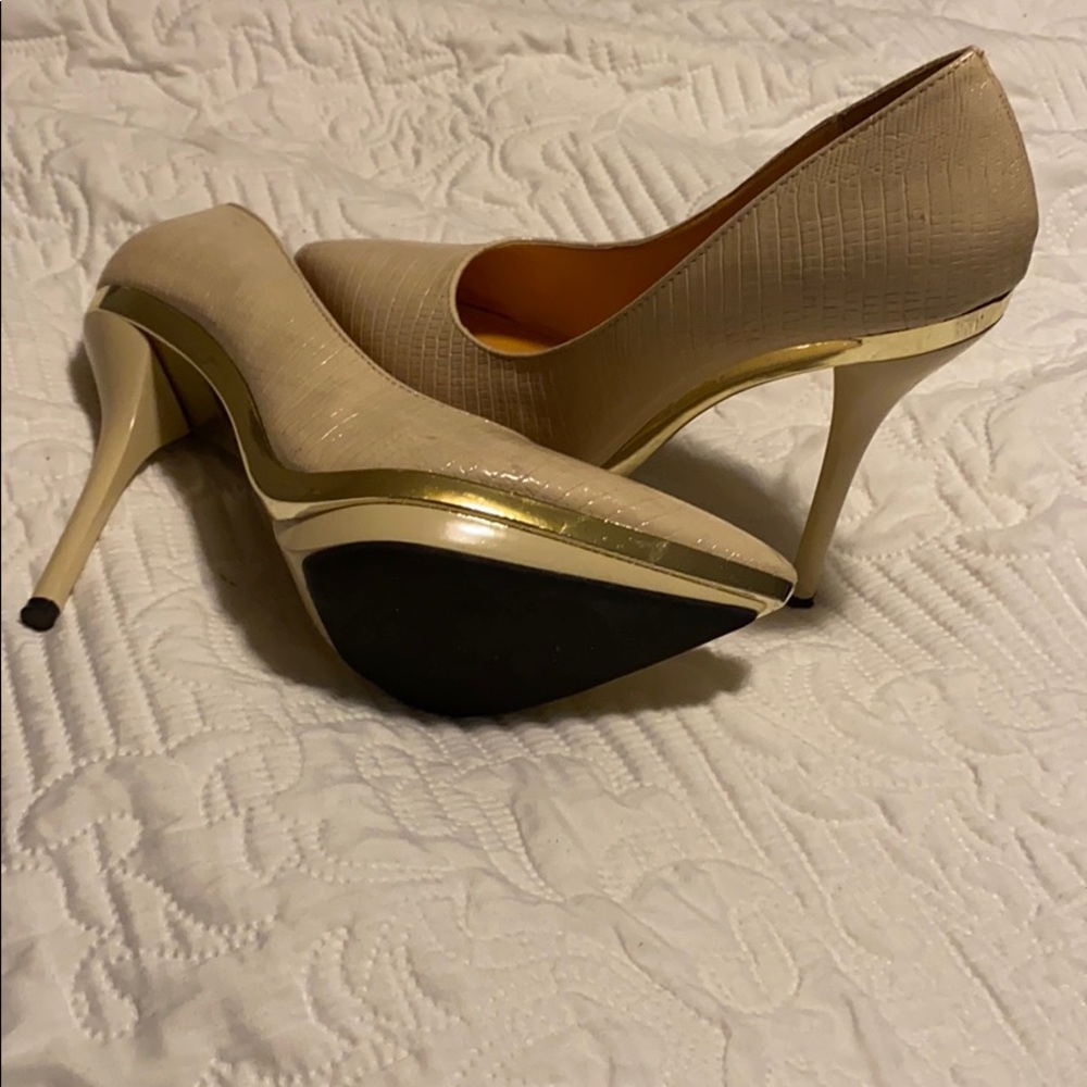 Beige Snake heels - Picture 1 of 3